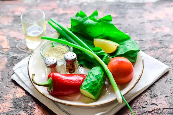 витаминный салат из овощей рецепт фото 1